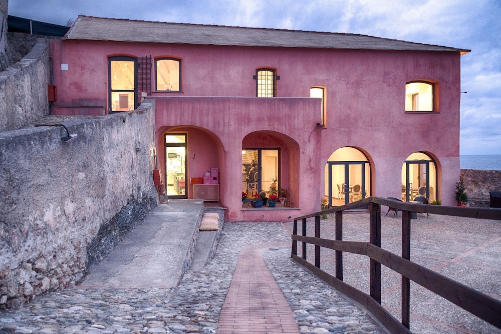 Locanda La Fortezza Финале Лигуре Экстерьер фото